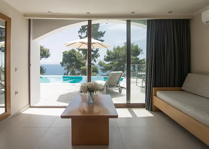 Corfu Palace Hotell 5*