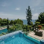 Corfu Palace Szálloda Pérama